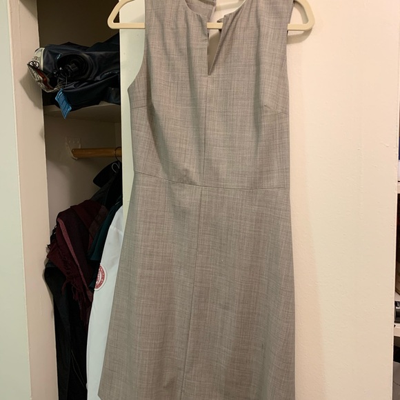 Theory light beige sleeveless shift dress - Picture 6 of 6